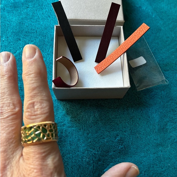 New Cremo Gold Ring interchangeable with Box - Picture 3 of 15